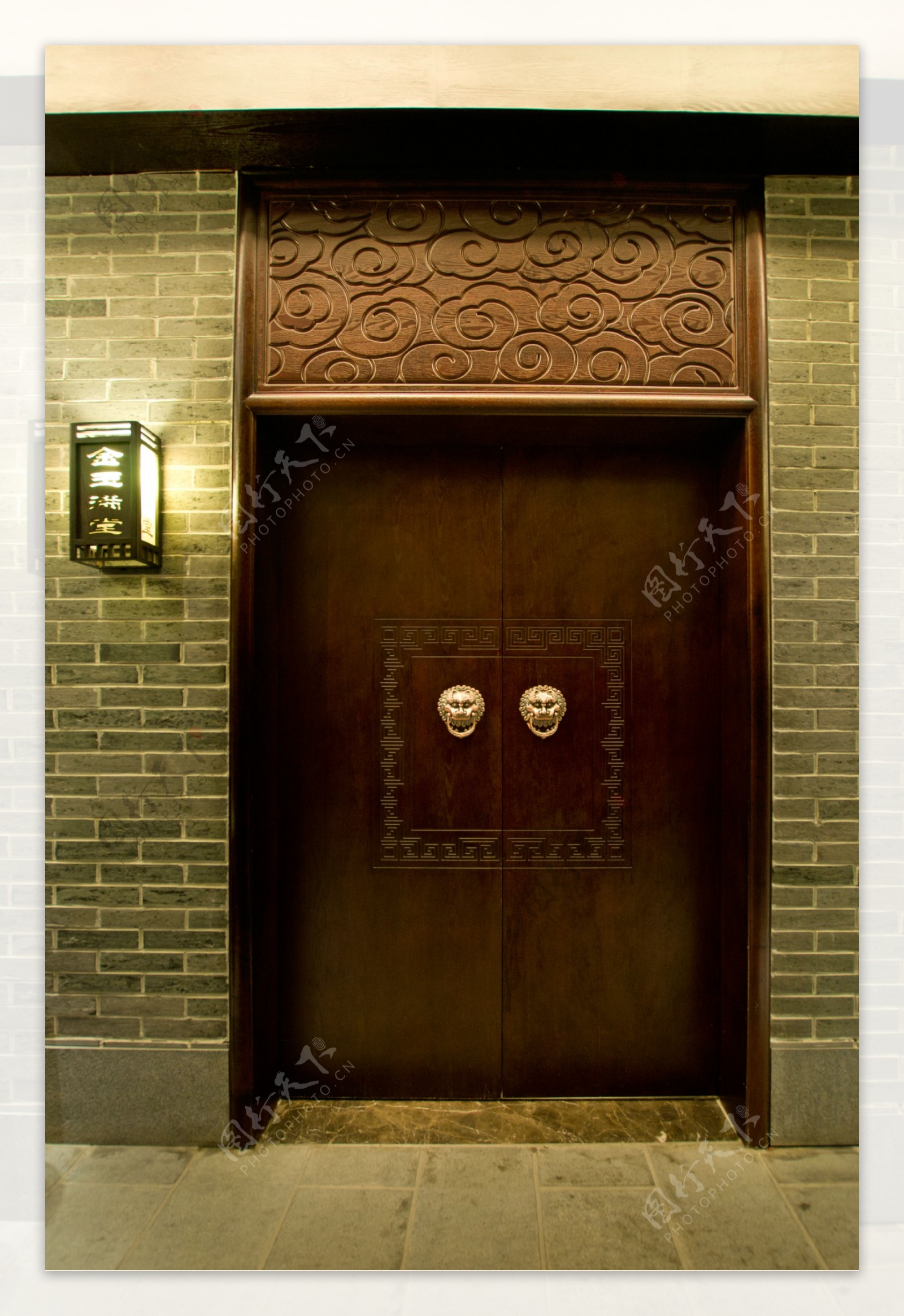 古典的门