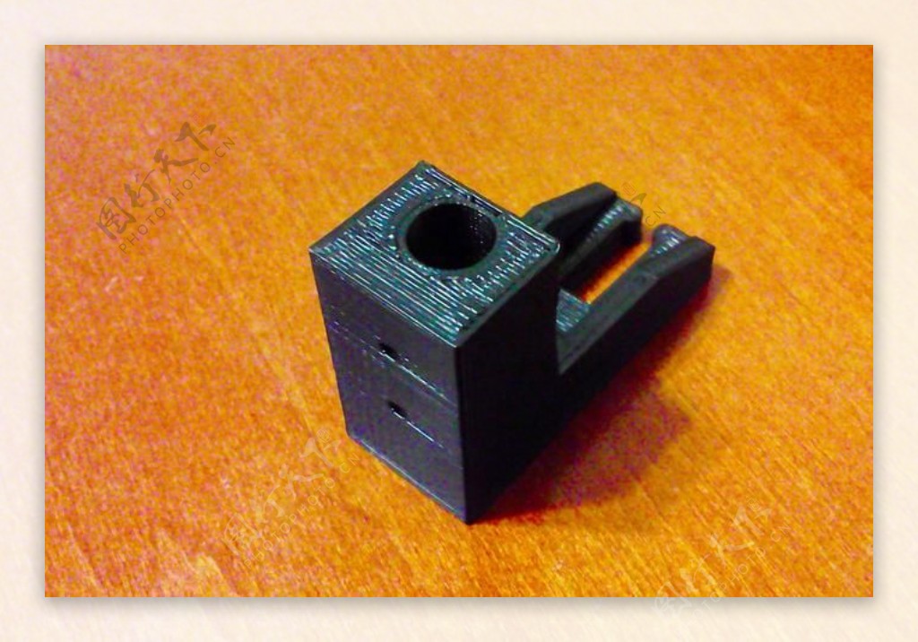 步打开垃圾桶升降部分