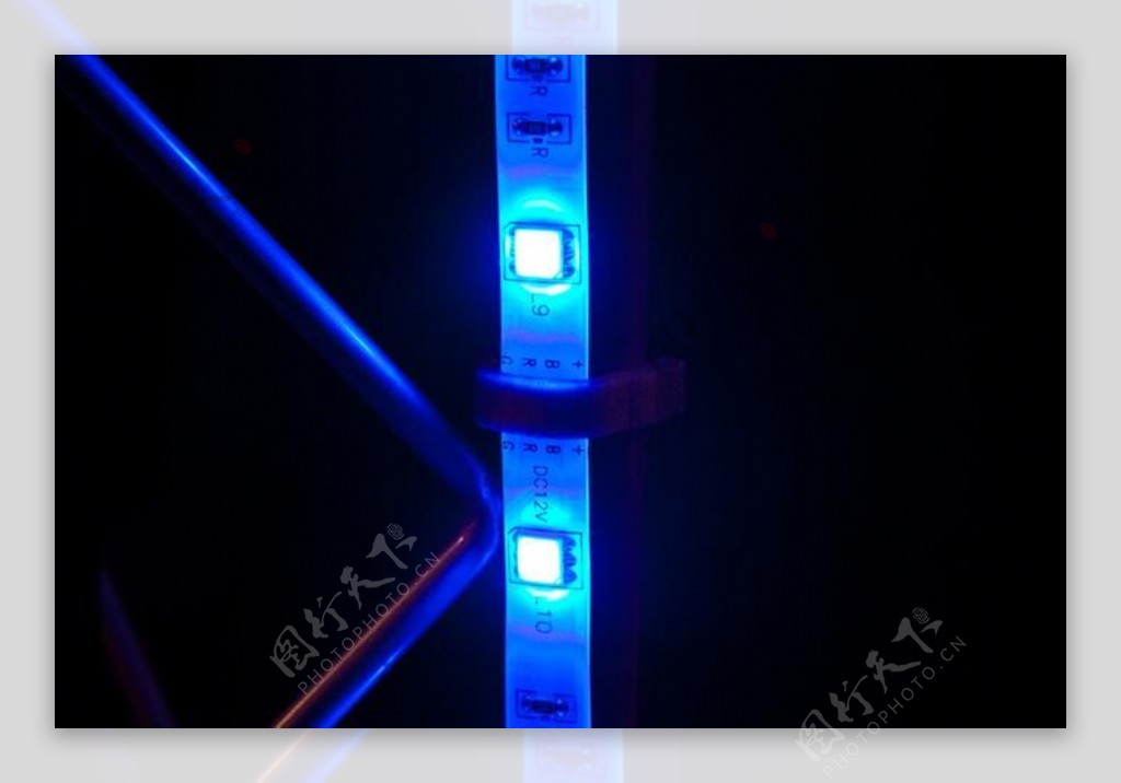 安装LED条decotruss威利曼柔性桁架夹