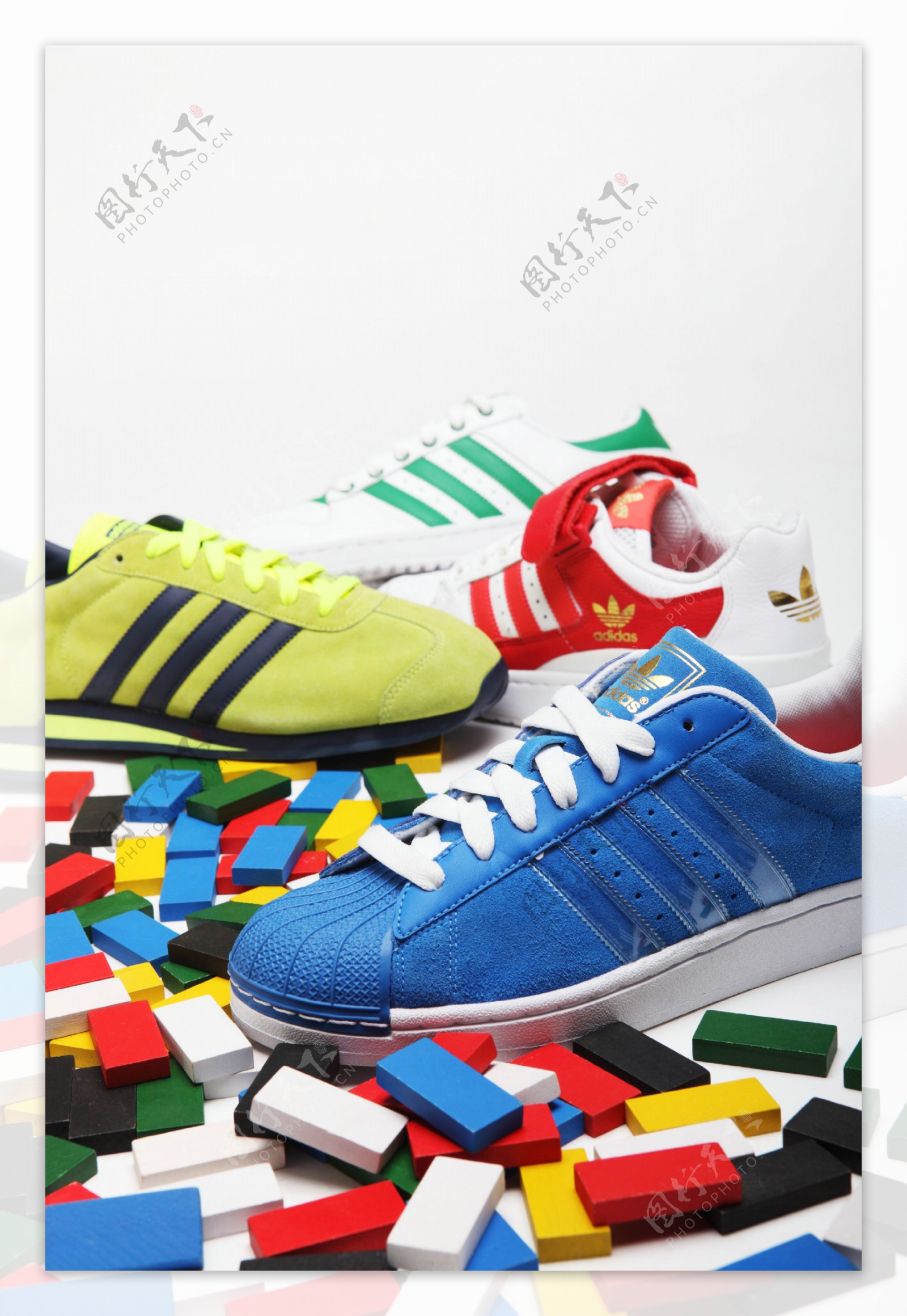 adidas三叶草2011新款图片