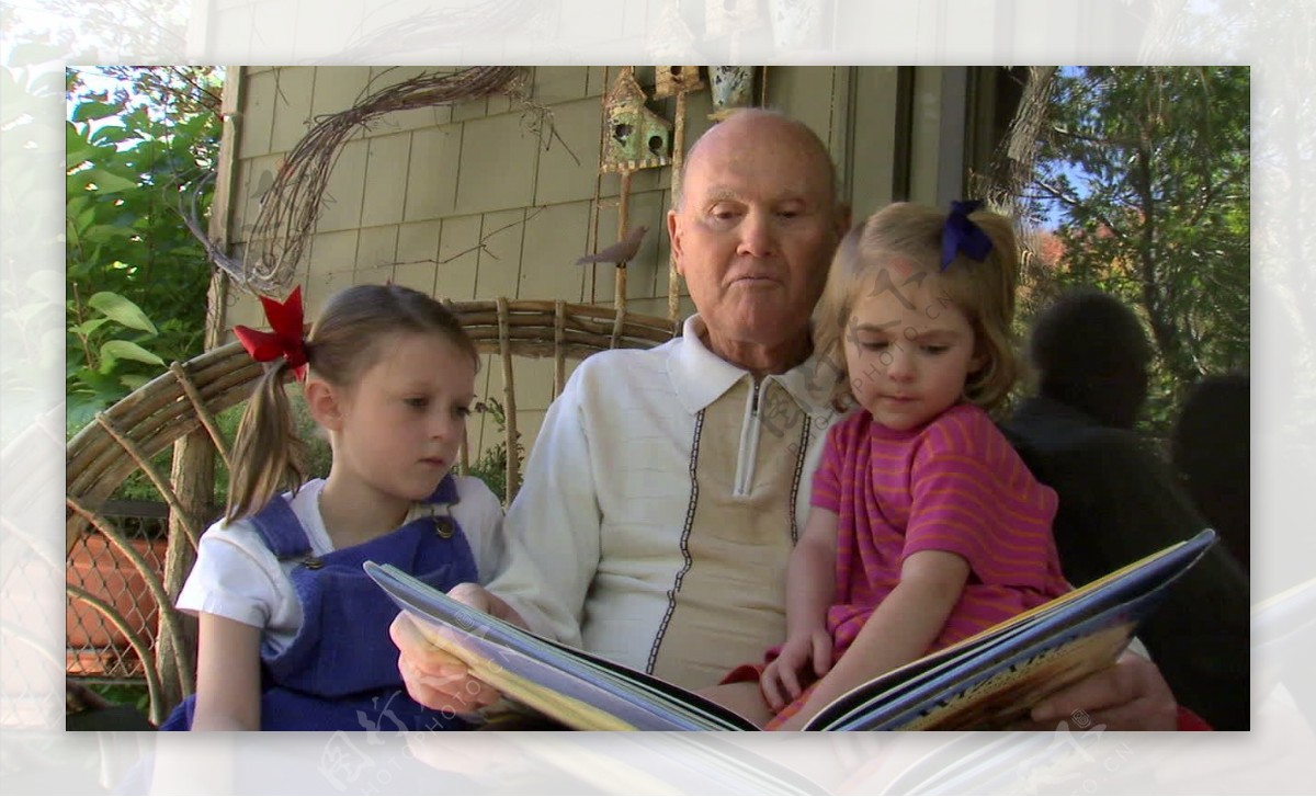 爷爷读的书他的孙女2股票的录像视频免费下载
