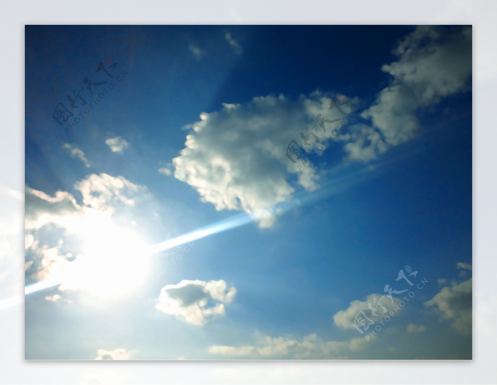 太阳白云手绘背景图片-太阳白云手绘背景素材图片-千库网