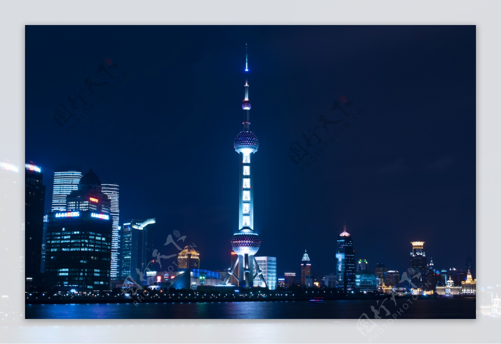 上海东方明珠夜景图片