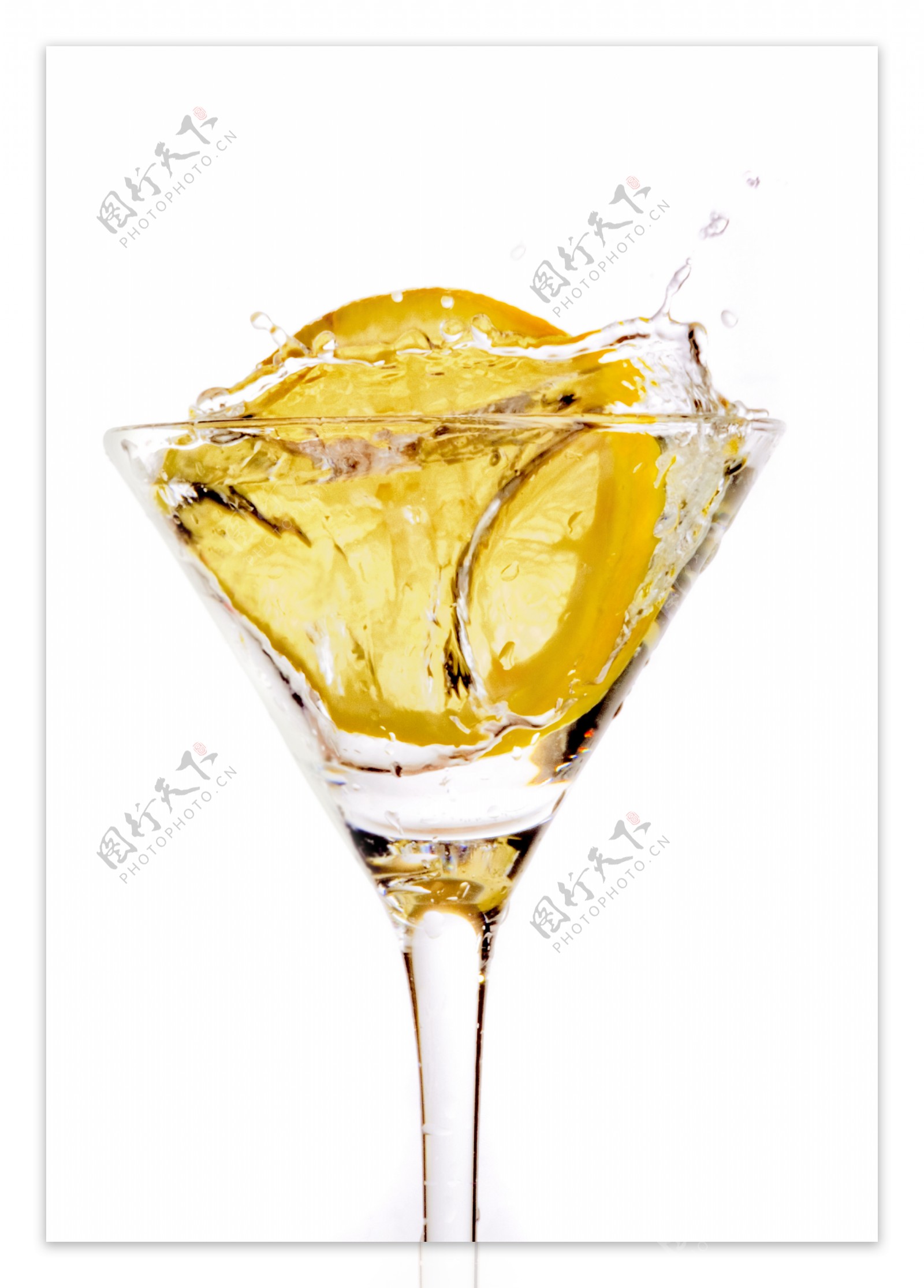 动感冰块水滴水珠酒水图片