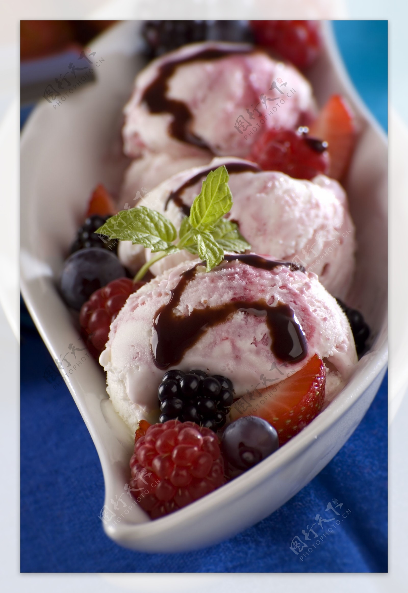 冰淇淋水果花园图片素材-编号39426683-图行天下