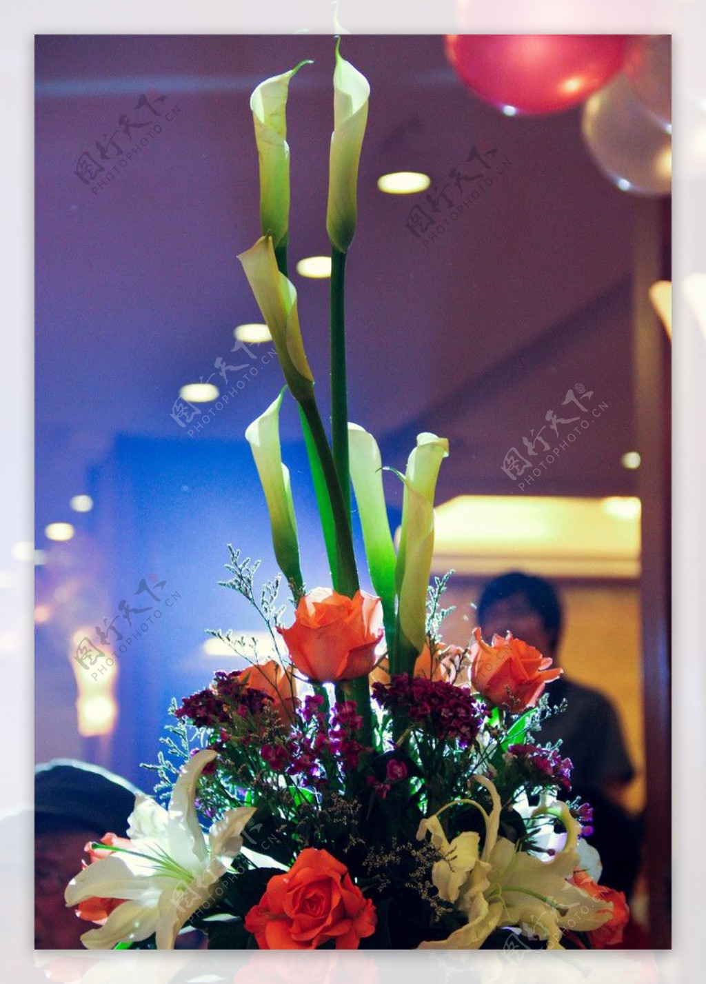婚礼主桌花束图片