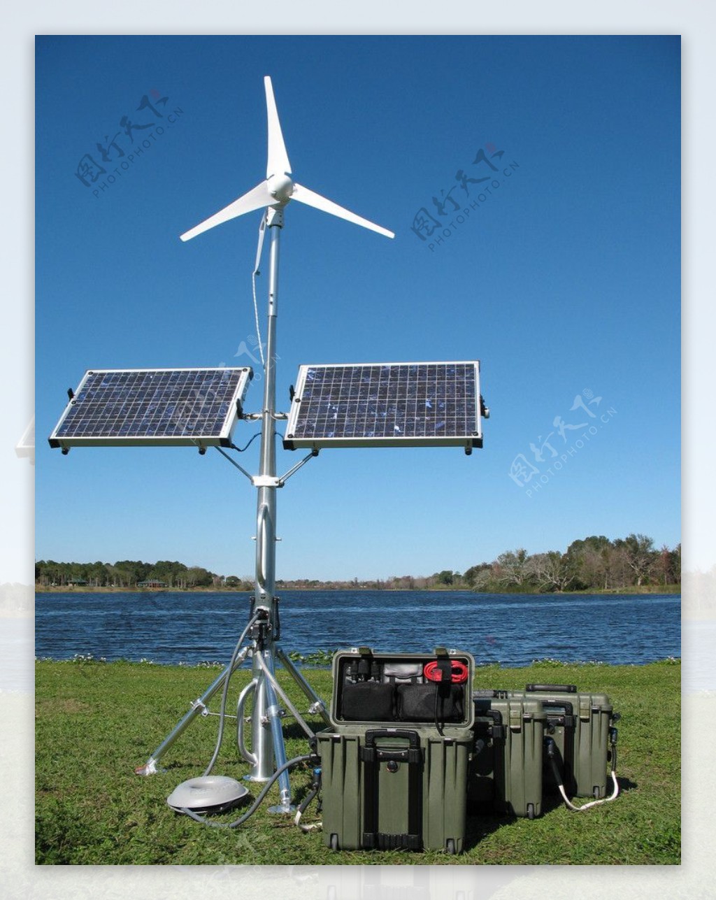 太阳能风能二合一发电器图片