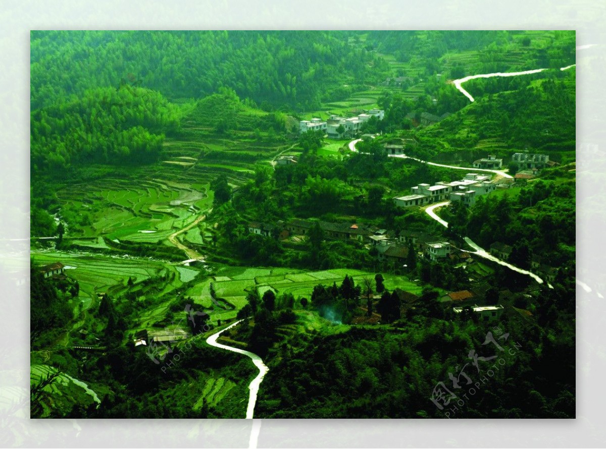 黄龙山村级公路图片