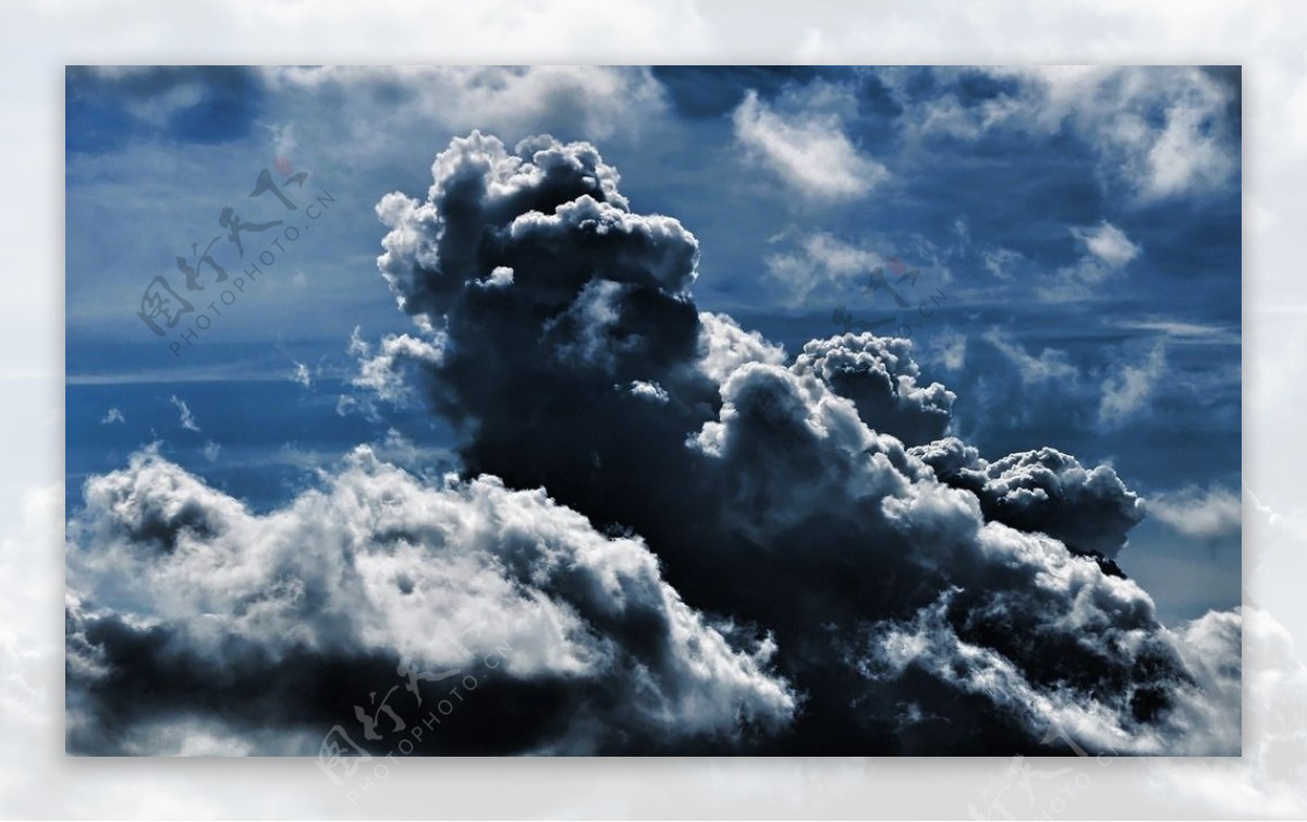 灰色云层图片