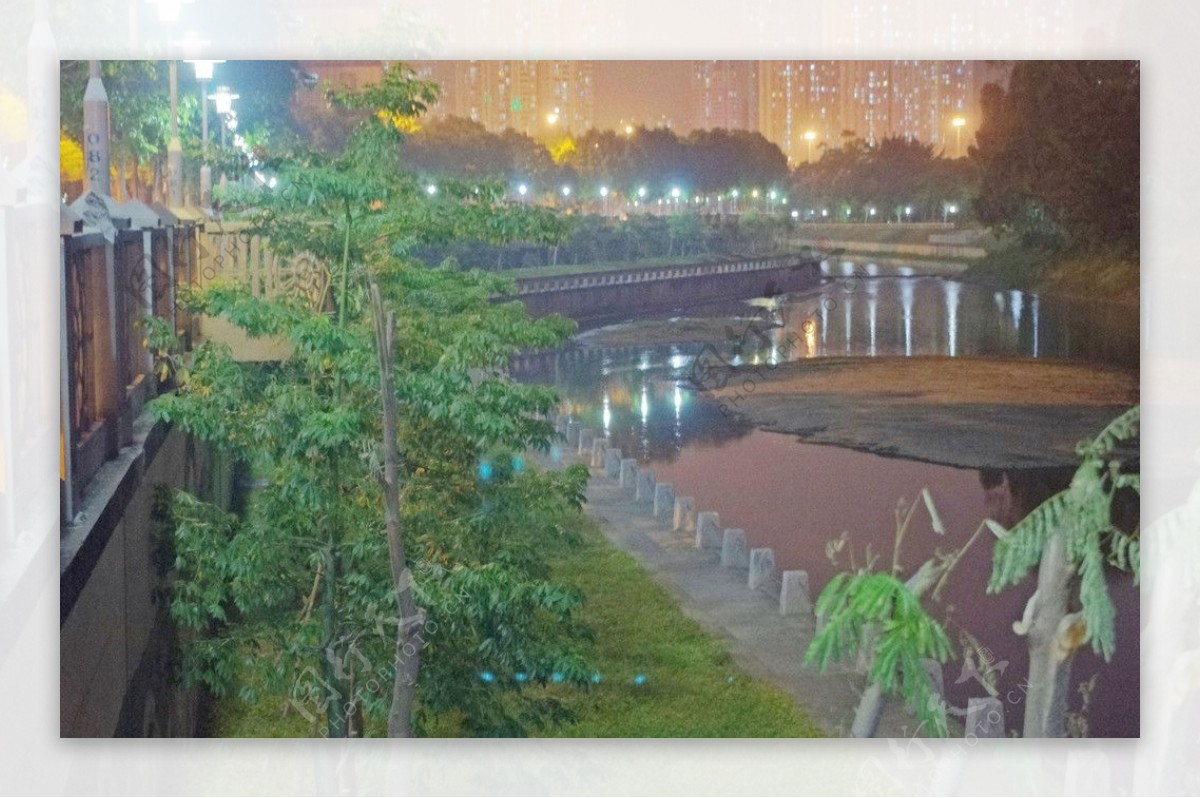 城市夜景河道景观图片