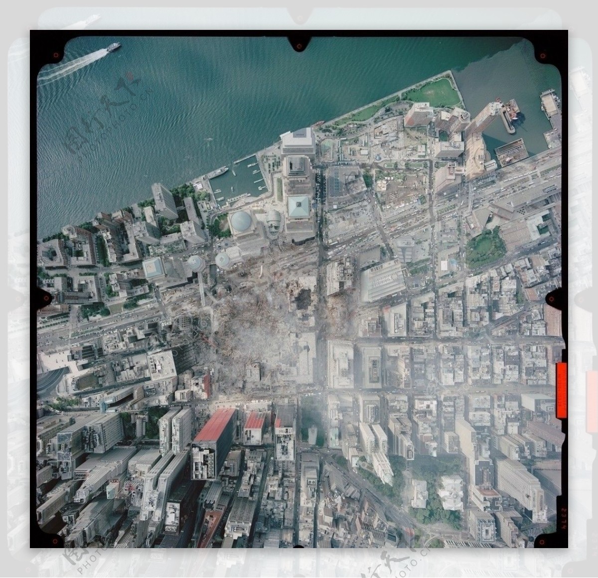 2001年的世贸大厦WTC废墟图片