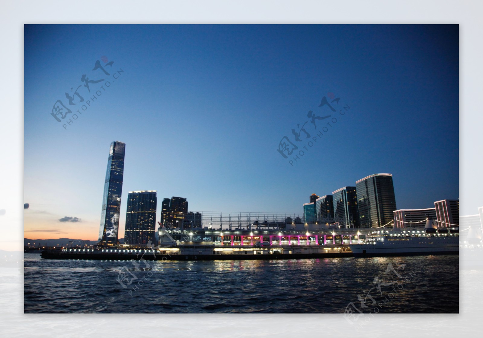 香港海港城夜景图片