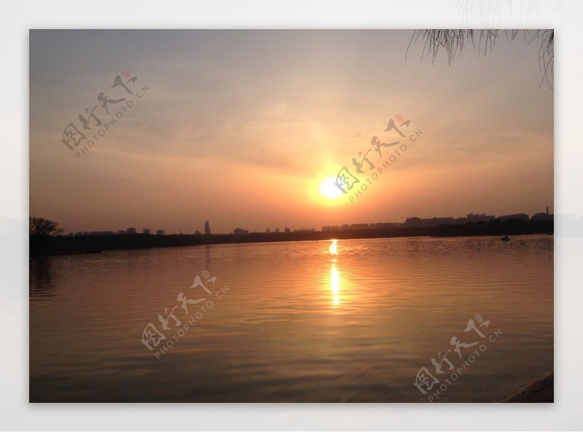 长春南湖日落图片