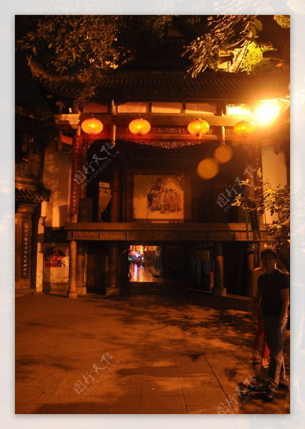 成都锦鲤风情街夜景图片