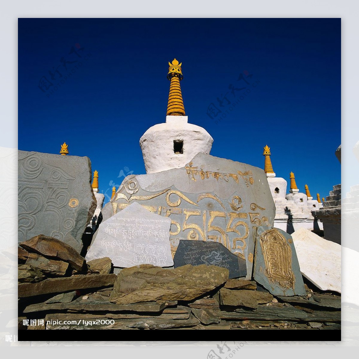 藏式佛塔群尼玛堆超大超清图片