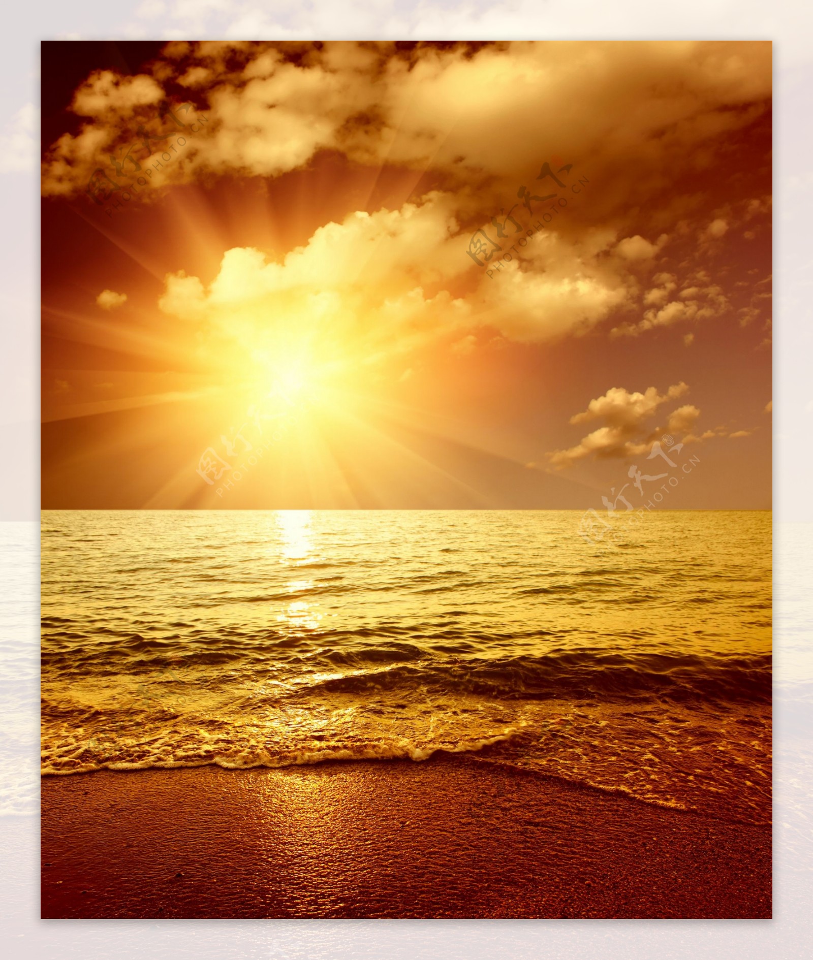 金黄色海滩背景图片