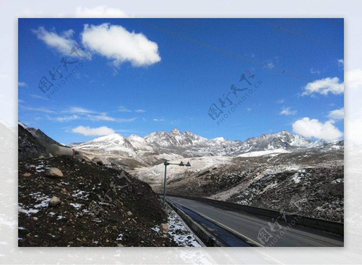 米拉山雪景图片