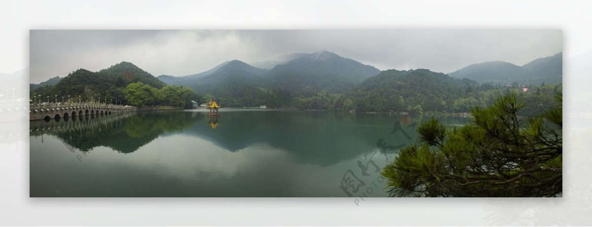 庐山芦林湖图片