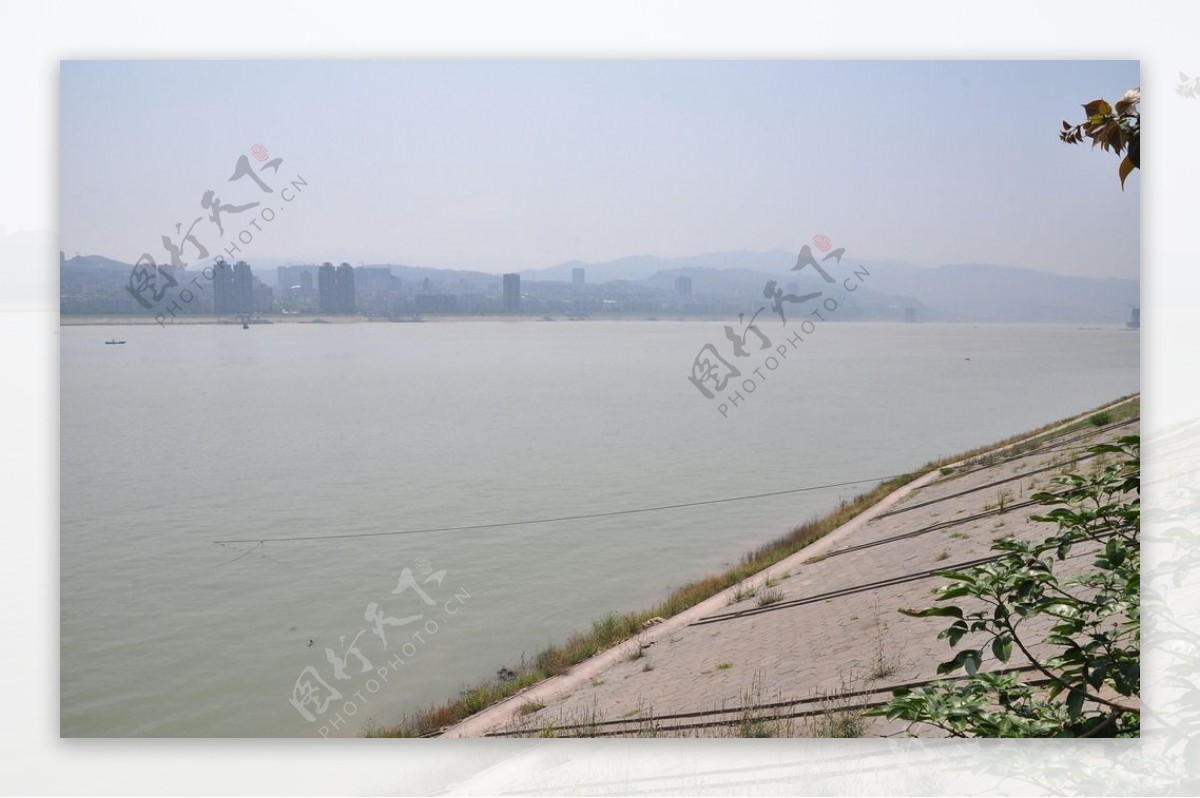 江堤坝图片