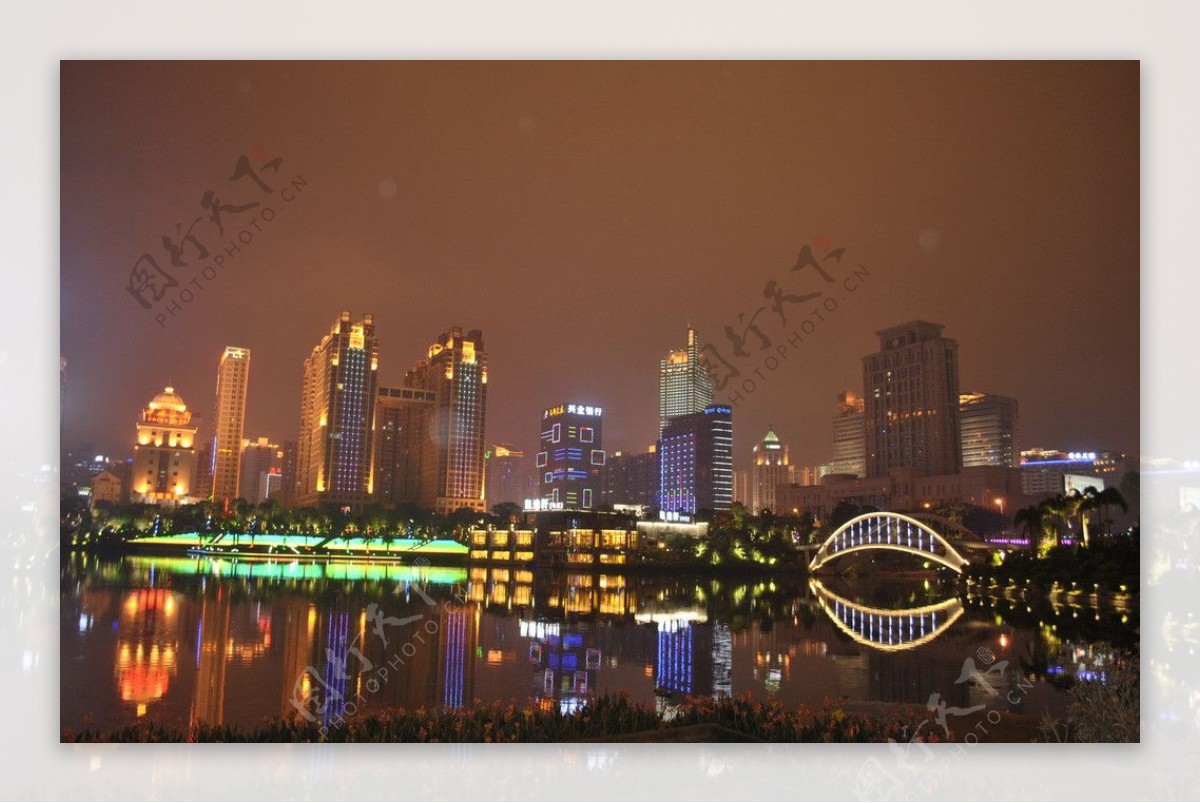 桂林会展中心夜景图片