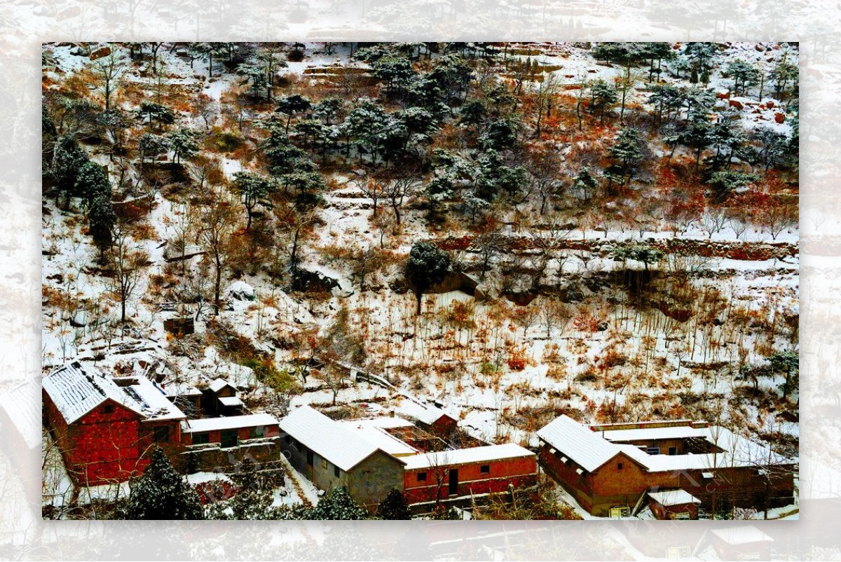 雪山民居图片