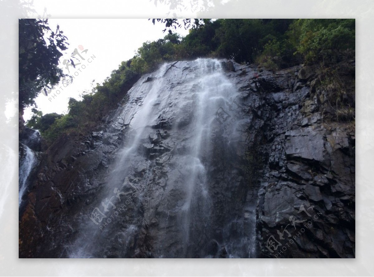 瀑布风景楼梯山图片