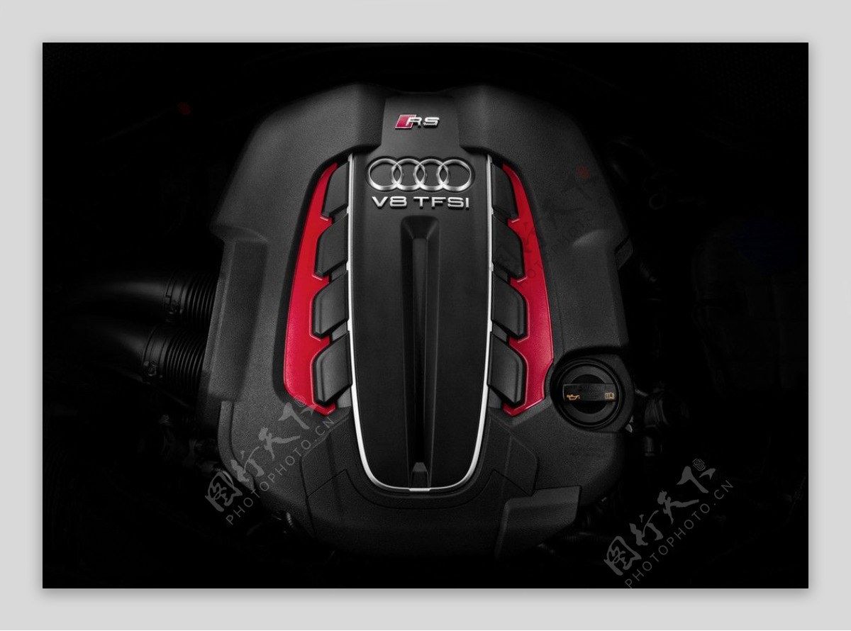 奥迪RS6发动机图片