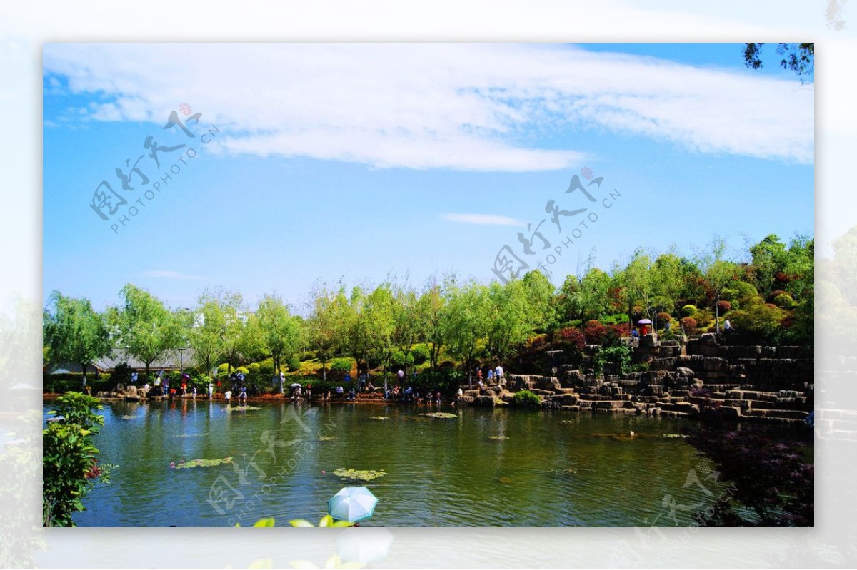 曲靖河滨公园图片