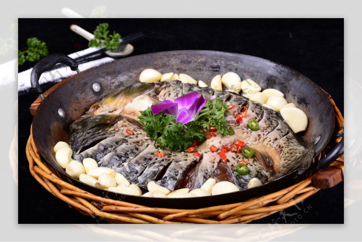 干锅鲳鱼图片