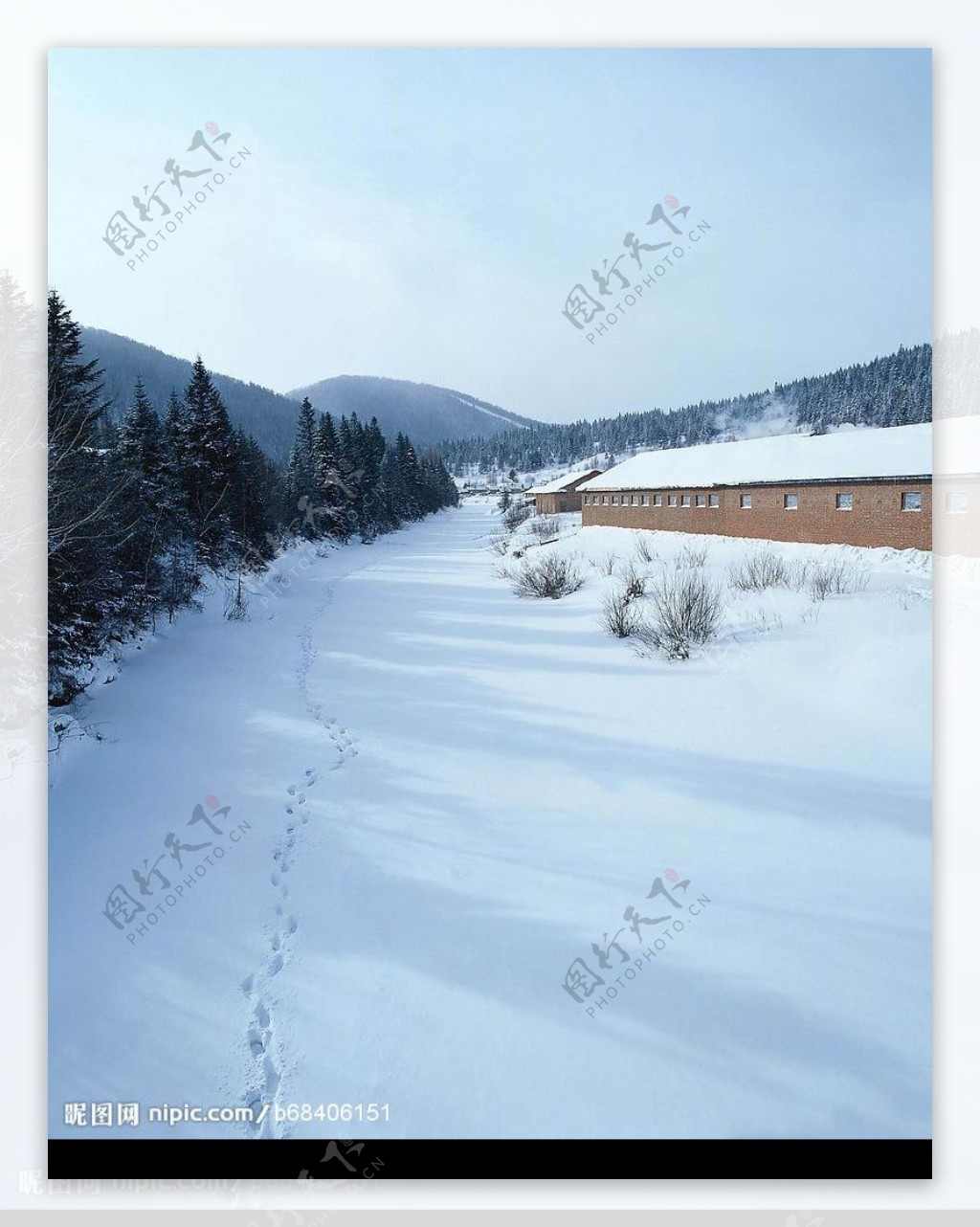 冬景迷人无际雪路图片