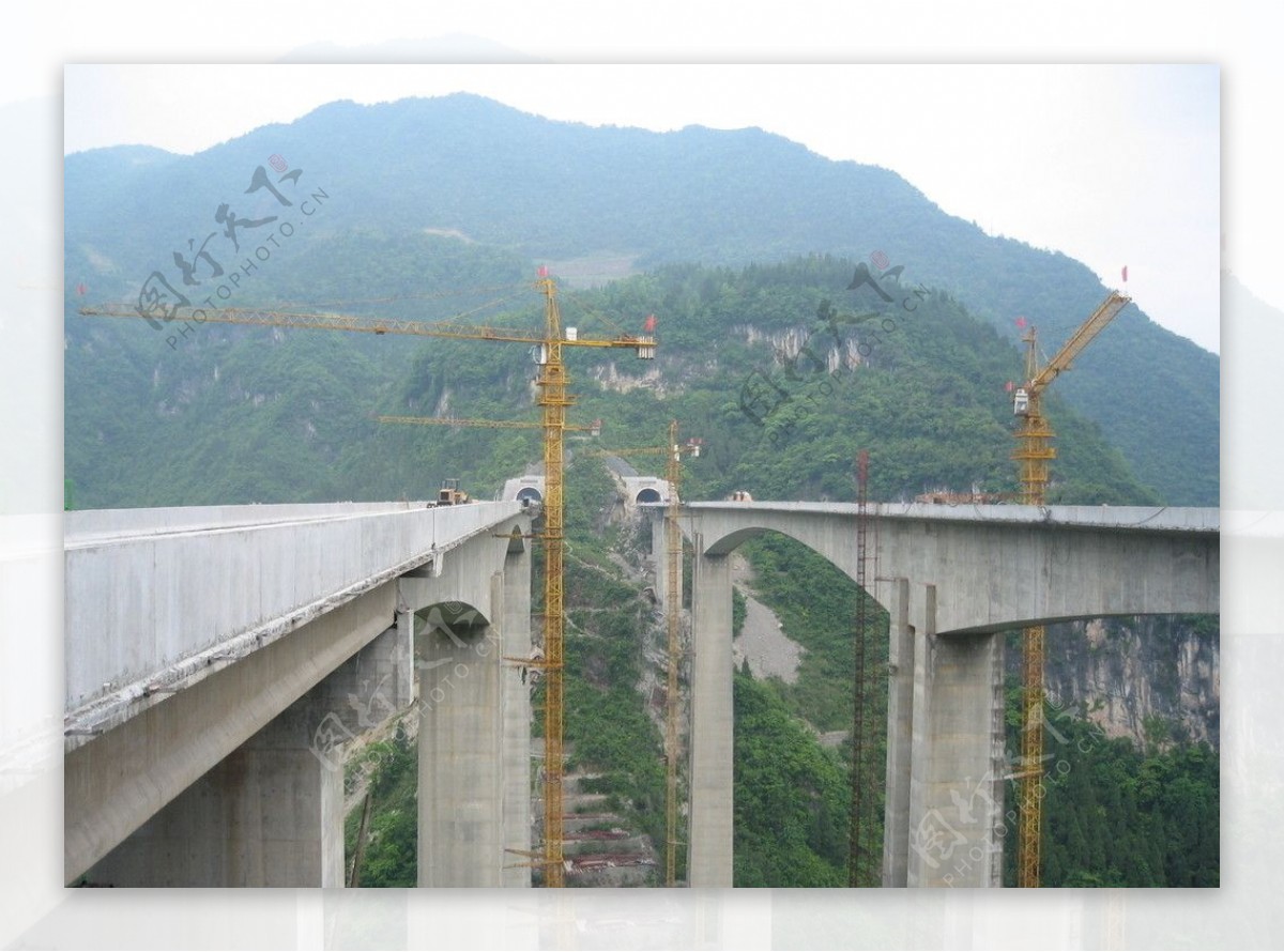 沪蓉西高速公路大桥图片
