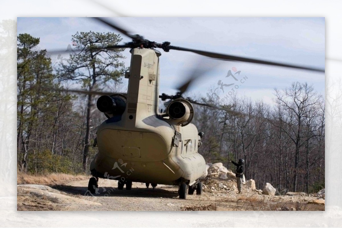 直升机CH47F图片