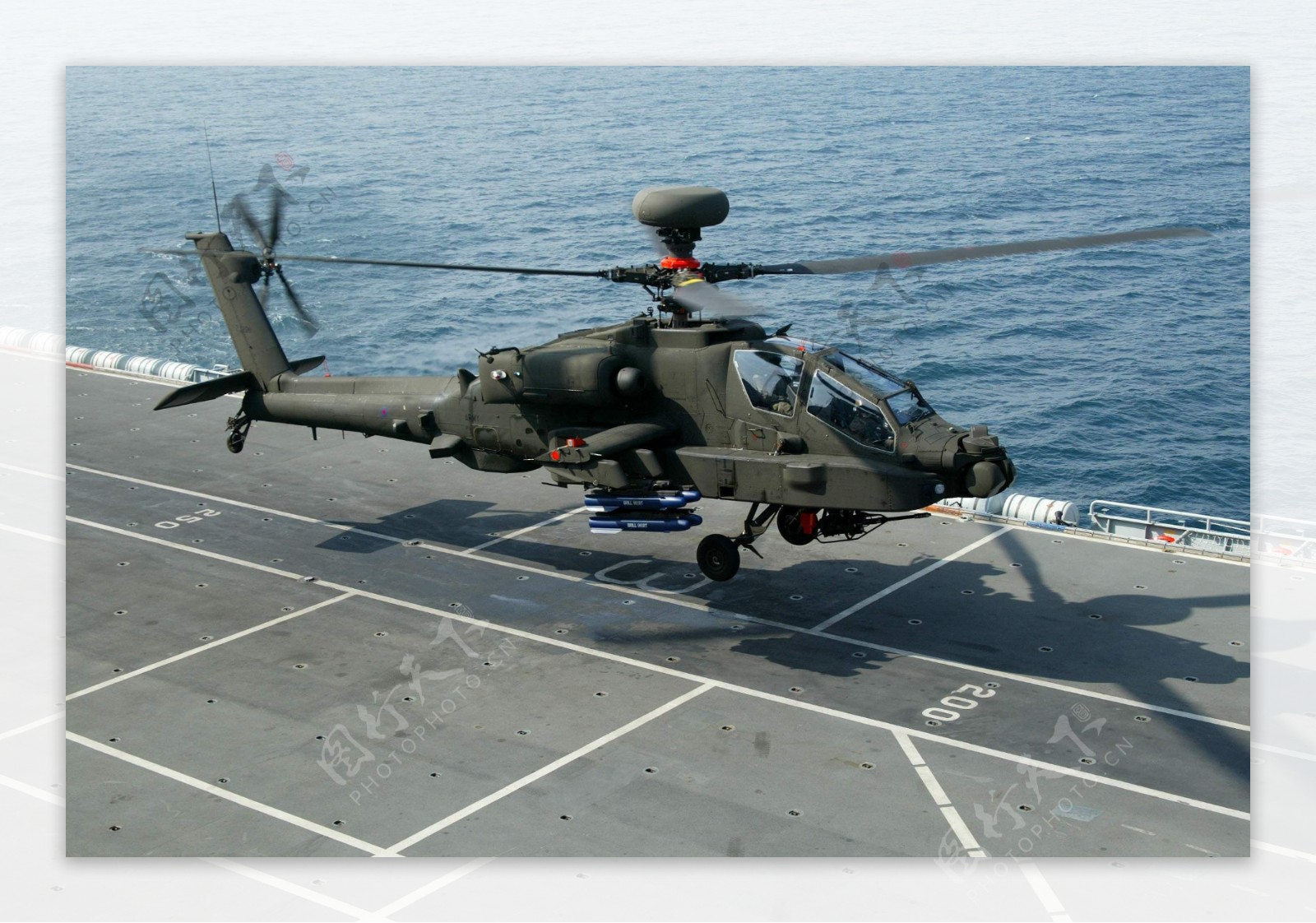AH-64D高清细节，长弓阿帕奇武装直升机做工精湛，不愧是一代名机_发动机
