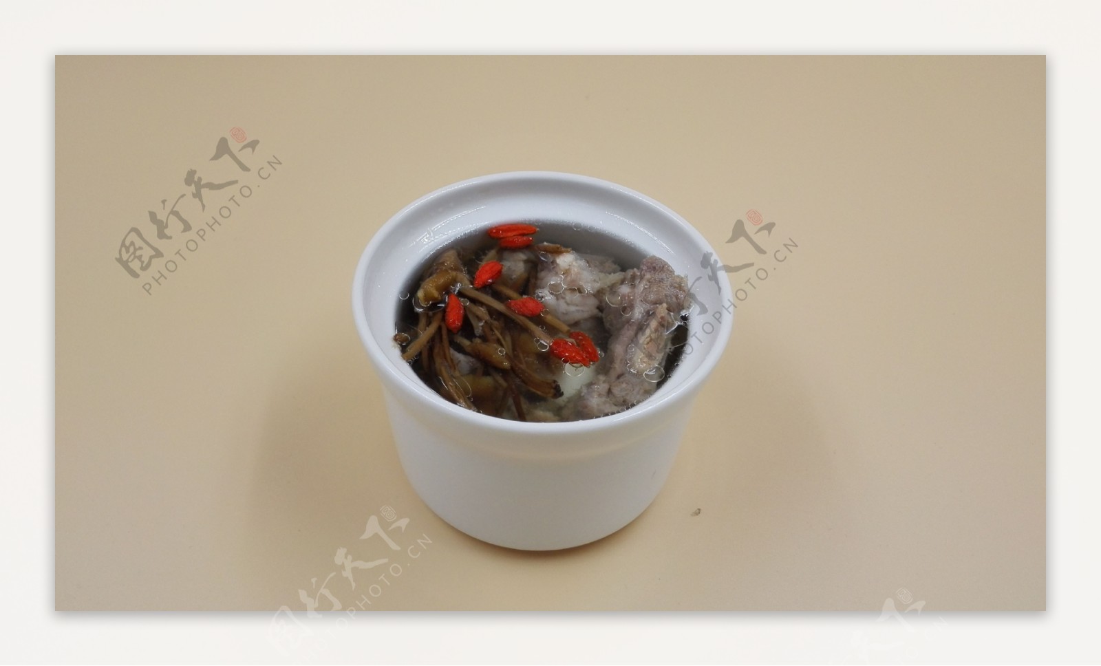茶树菇排骨汤图片