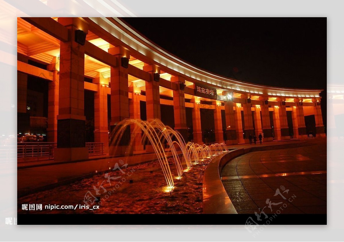 安徽芜湖鸠兹广场文化长廊图片