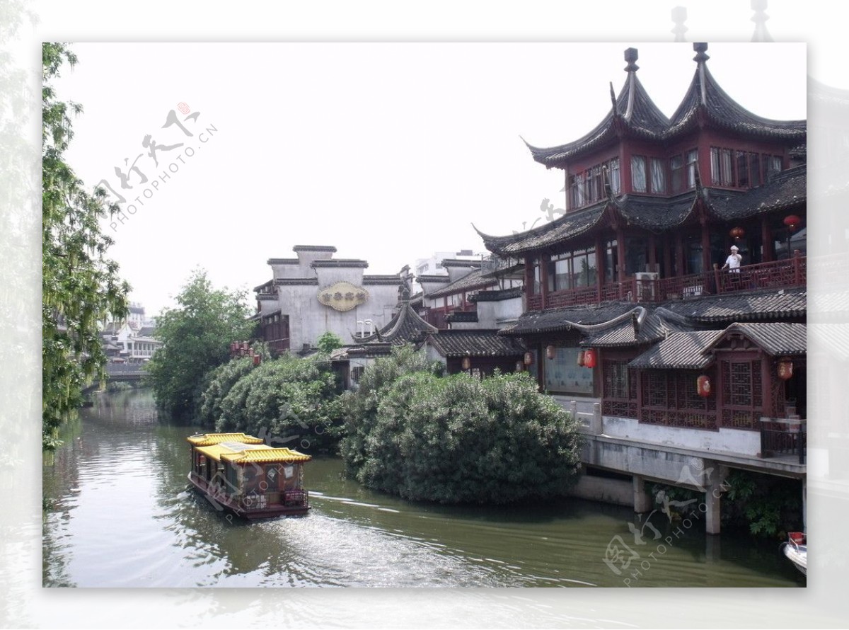 南京夫子庙湖边图片