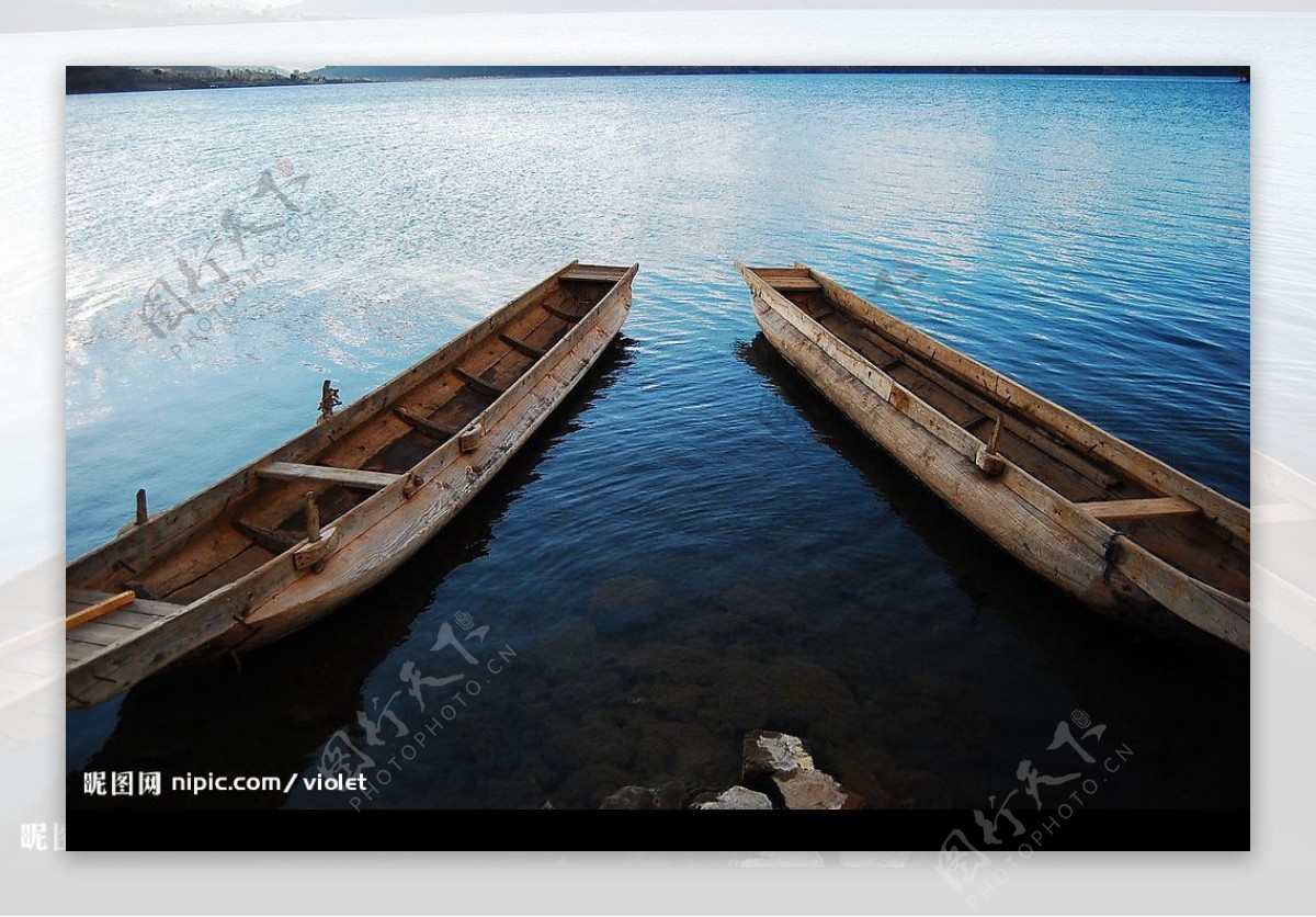 泸沽湖八字双船图片