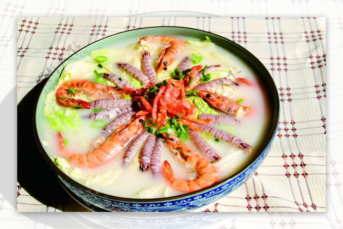 三虾煮白菜图片