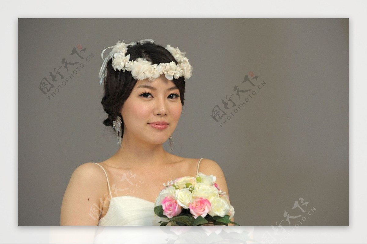 韩国美女的婚纱照图片