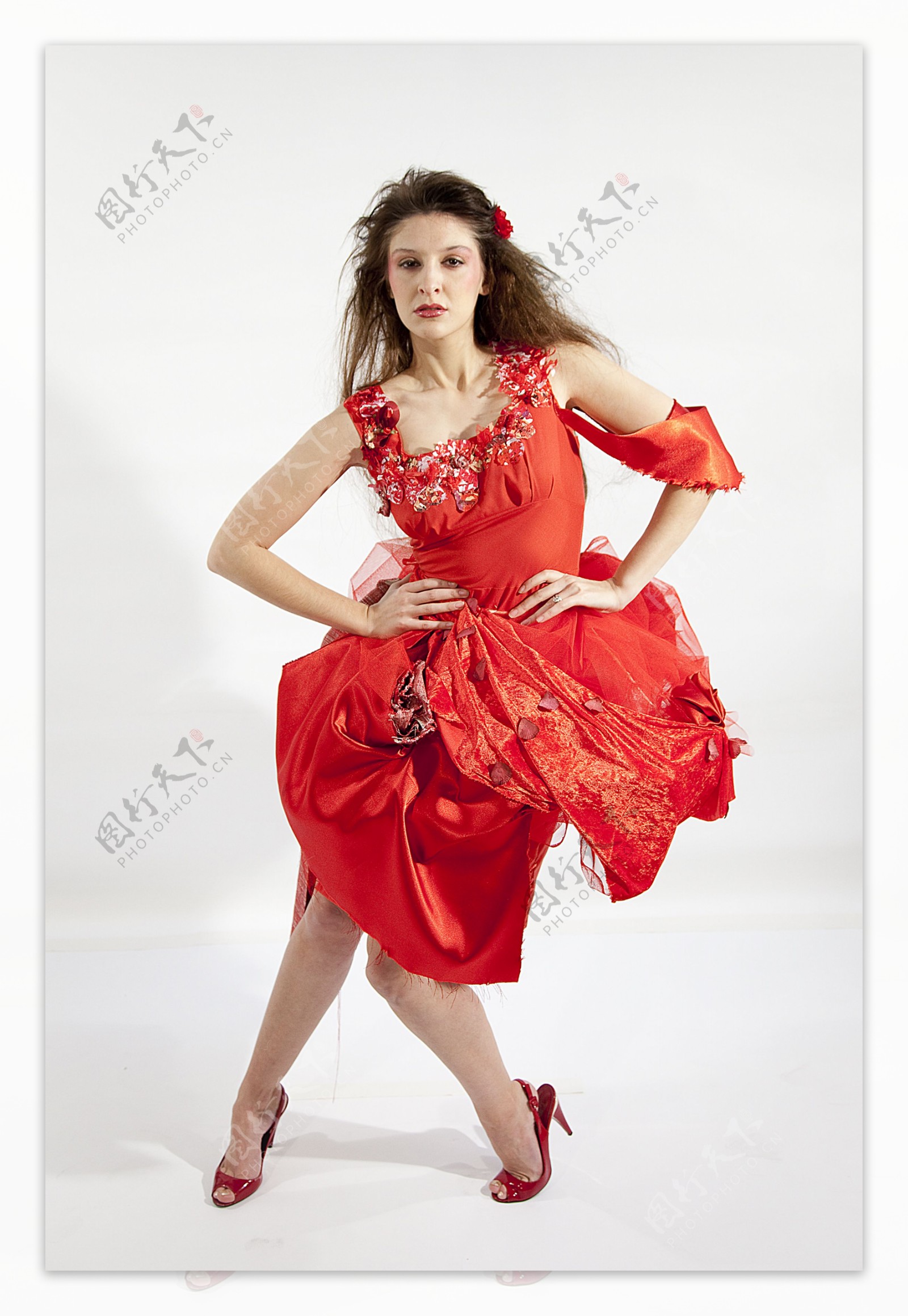时尚红裙女郎图片