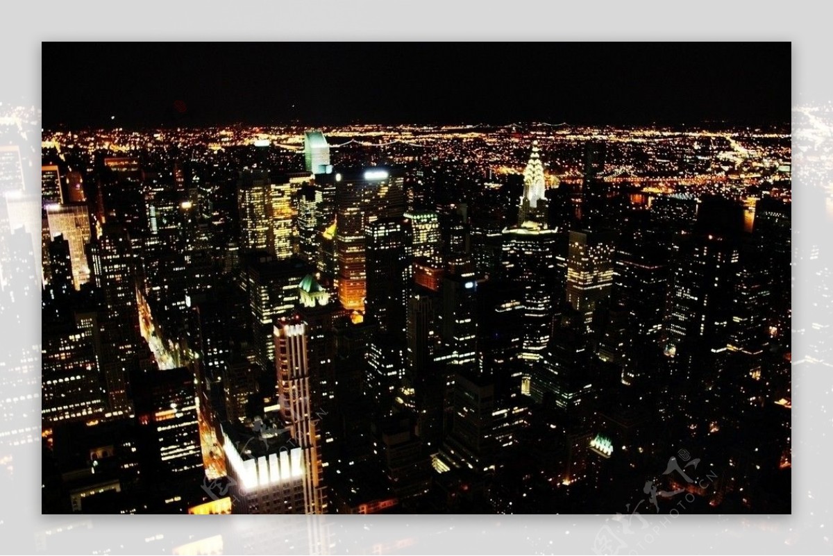 从帝国大厦府瞰纽约市夜景图片