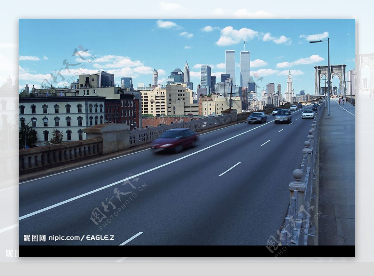 曼哈顿里的单行道公路图片