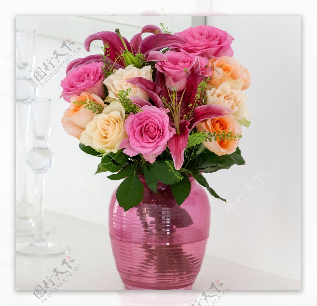 浪漫粉色花束图片
