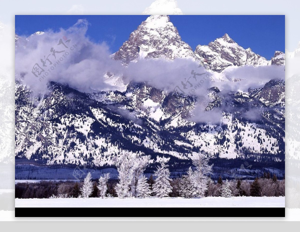 怀俄明州冬季的提顿山脉图片