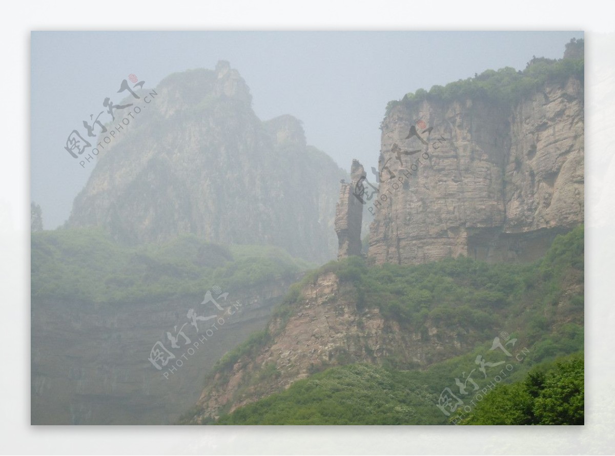 八里沟山峰图片