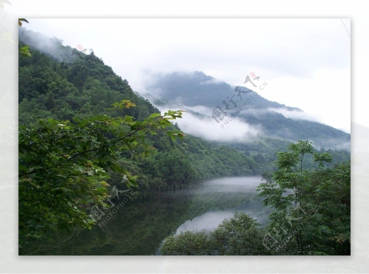 甘肃康县阳坝天鹅湖图片