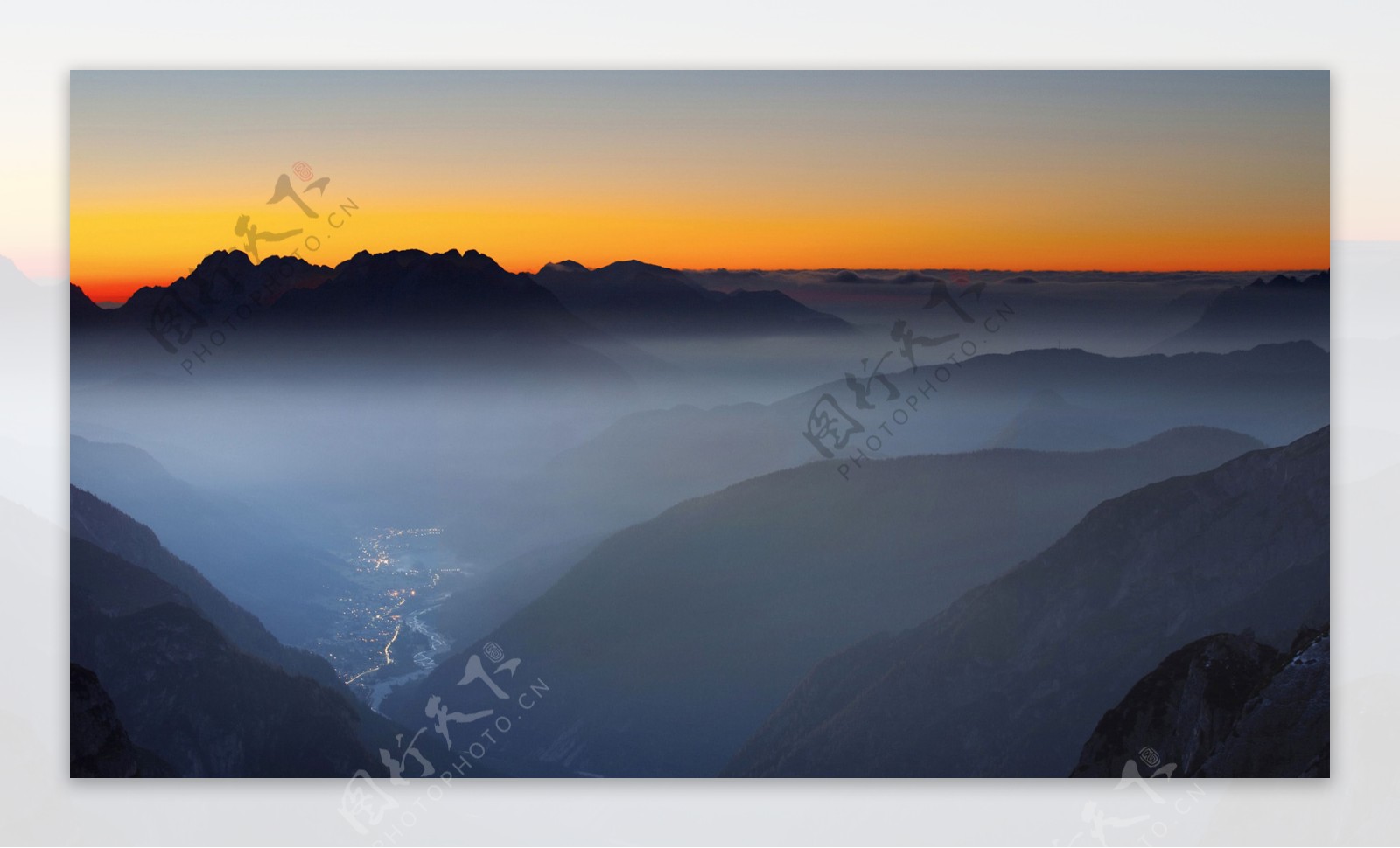 山间清晨云雾图片
