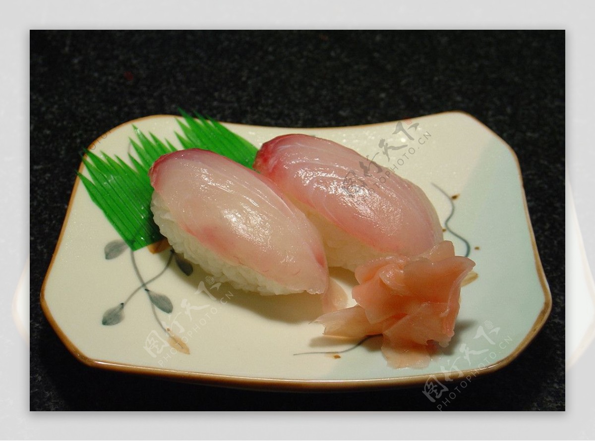 黄师鱼寿司图片