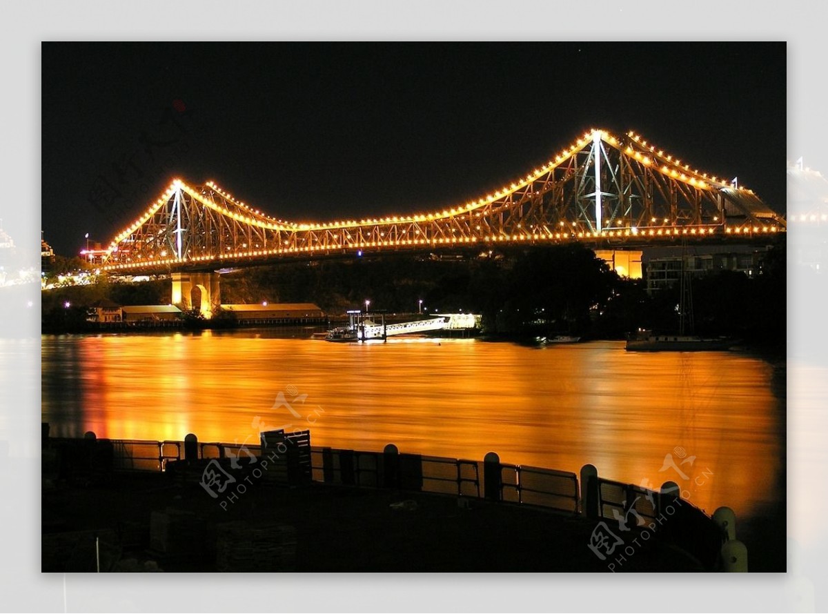 布里斯班故事桥绚丽夜景图片