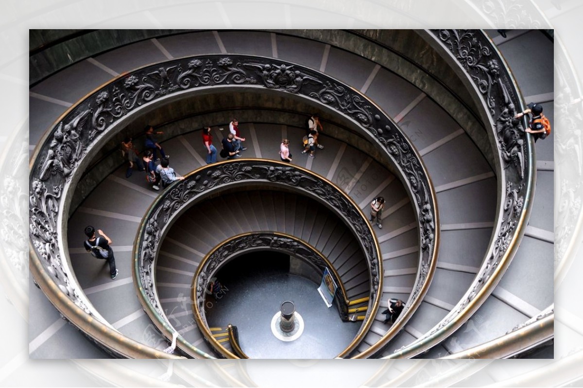梵蒂冈旋转楼梯图片